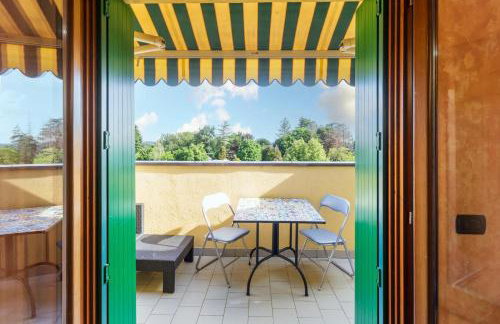 Lovely Orange House - Photo 2