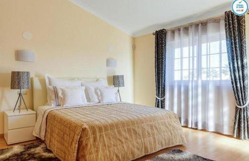 Villa Mikael - Free Wi-Fi - Aircon - Private Pool by bedzy - Foto 2