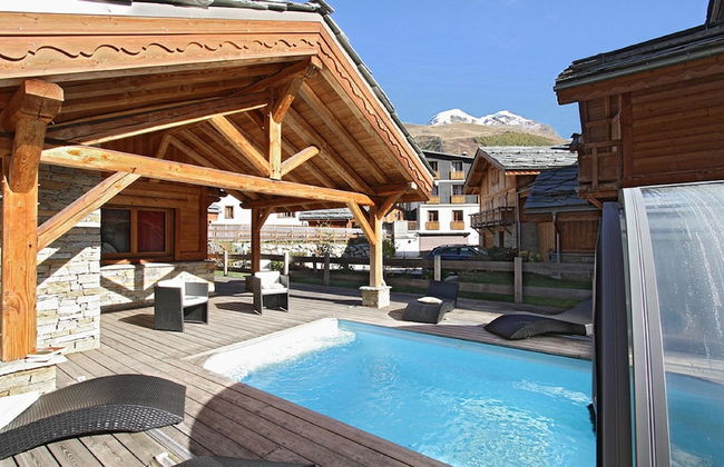 Chalet in Les Deux Alpes With Heated Pool - Photo 16