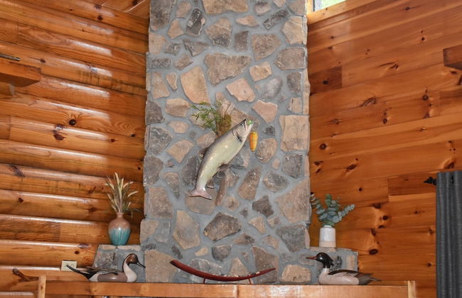 Tree Top Lodge - Gorgeous Lake Cabin With Hot Tub & Magnificent Views Of Forests And Mountains! 3 Bedroom Cabin by Redawning - Foto 24