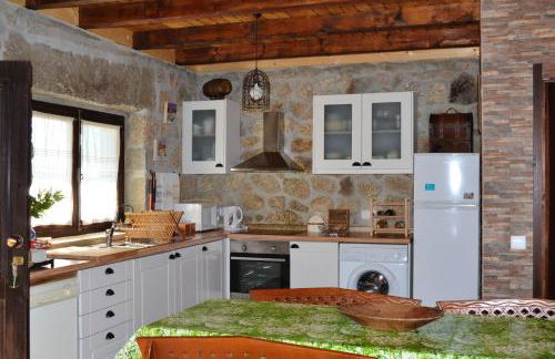 Charming House in Celorico de Basto with Mountain View - Foto 9