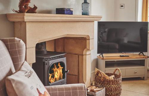 Squirrel Barn - Couples Cotswold Retreat - Photo 4