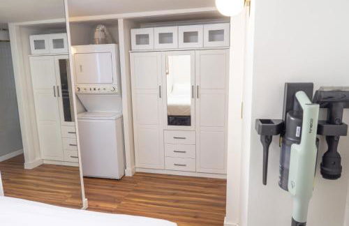 Beachfront Studio w Amazing Views - Photo 21