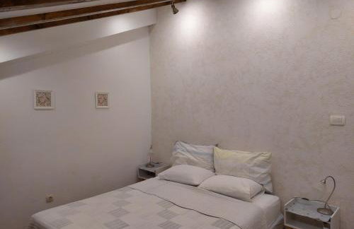 Homey 1 bedroom Apt 5 min Walk to Split Old Town & Bacvice Beach - Photo 6