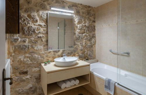 Arhontiko Arhanes Suites - Photo 53