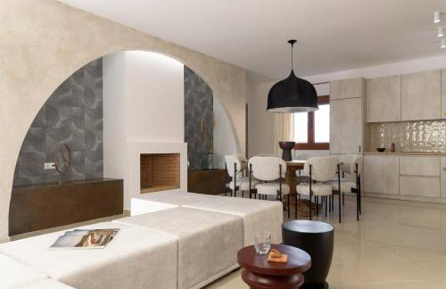 Jasmine Villa, with Heated Pool & Curated Design, By ThinkVilla - Foto 33