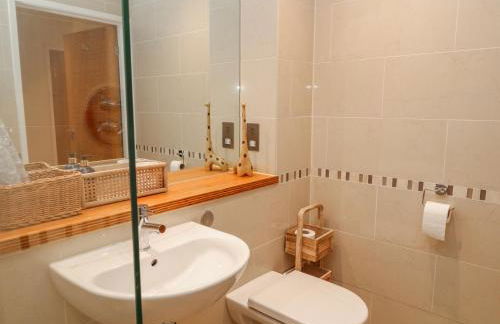 A Stone's Throw - Foto 19