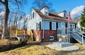 Cozy, Charming Cape Home near DC - Foto 15