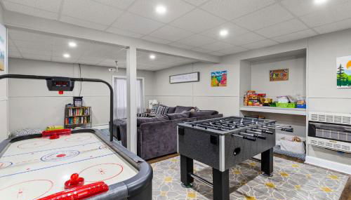 Vaulted Pines Lodge Hot Tub Game Room - Foto 4