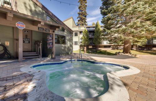 Mammoth Mtn Ski-InandOut Condo with Hot Tub Access! - Photo 4