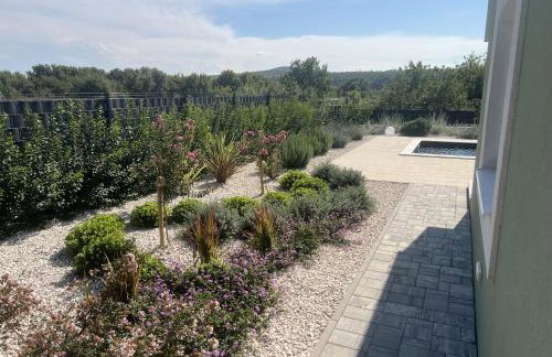 Villa Ispo Volta - Photo 43