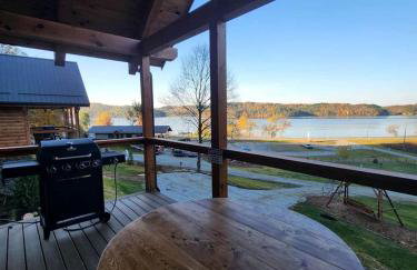 Group Friendly Cabin with Spa on the Deck near Tappan Lake in Ohio - Foto 11