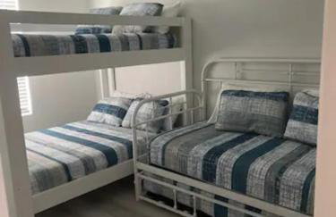 Beautiful house, Sleeps 14! Pet&kid friendly! - Foto 9