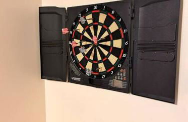 Modern 5 Bedroom Pocono house - Jacuzzi - Gameroom - Near Lake - Golf Couse - Foto 13