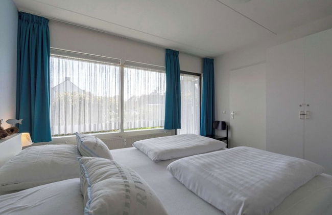 Lovely Apartment With Patio - Photo 4