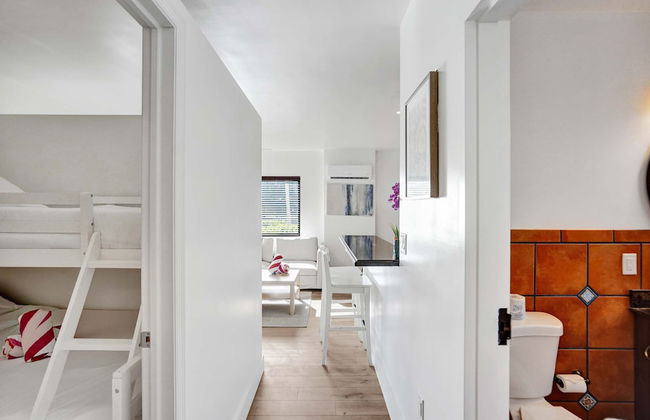 New Waves on Walnut 1 - Photo 15