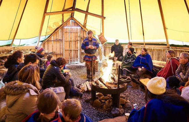 Paseo en trineo de renos y visita a un campamento sami - Foto 5