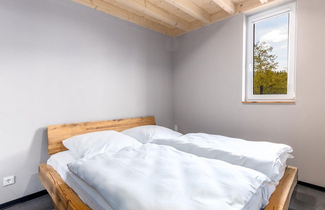 Majestic Bungalow in Hallschlag - Photo 2