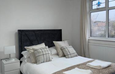 Welcome to This Newly renovated 4 bedroom cozy & charming home in Dagenham, East London - Foto 20