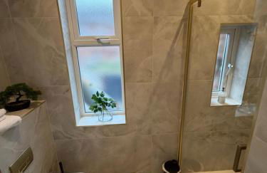 Modern 2 Bed 2 Bath Apartment in Prime Jesmond Location - Foto 22