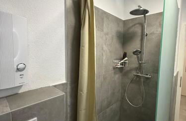 MA Apartments - Free Parking, Free WiFi, Relax & Coffee, - Photo 10