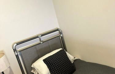 Stunning Town Center Cottage with hot tub - Foto 31