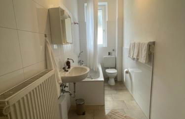 Altbauwohnung mit 2 Balkonen - Foto 8