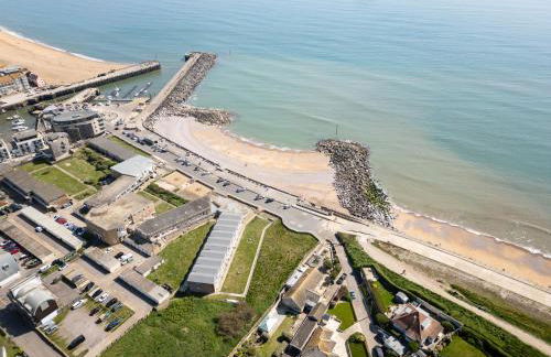 NEW Beachfront Apartment slps 4, West Bay, Dorset - Photo 7