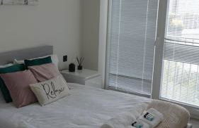 Canary Wharf Riverside Flat - Balcony - DLR 2 mins - Fast WiFi - Sleeps 3 - Photo 25