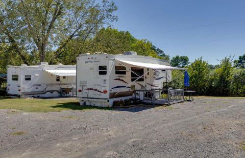 2 Mi to Lake Guntersville Peaceful Camper Home - Foto 2