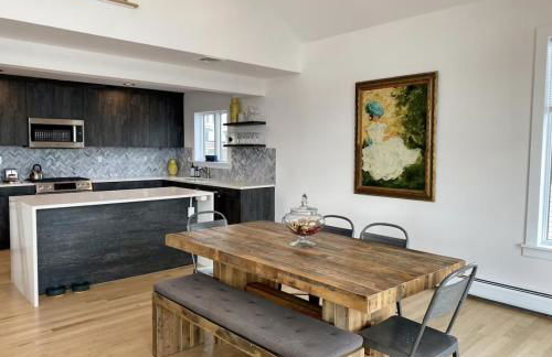 Waterfront Luxury in Town - Foto 9