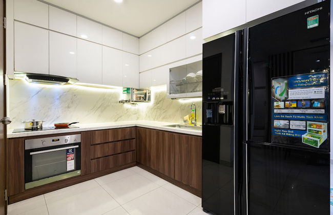 Saigon Royal Apartment - MM Home - Photo 32