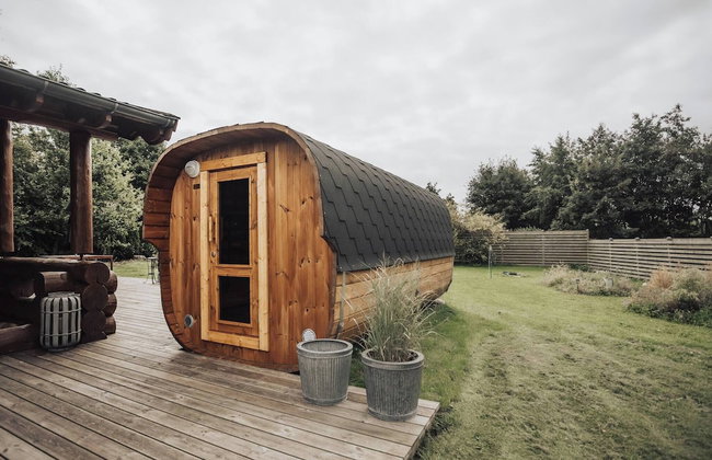 Fjordhygge, Cozy Log Retreat Near Sea & Forest - Sauna & Outdoor Living - Foto 25