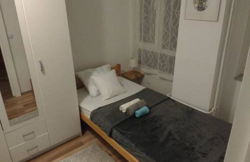 Meridian Apartment , 300m to Bus Terminal, Fast Wifi & Airport Transf - Photo 30