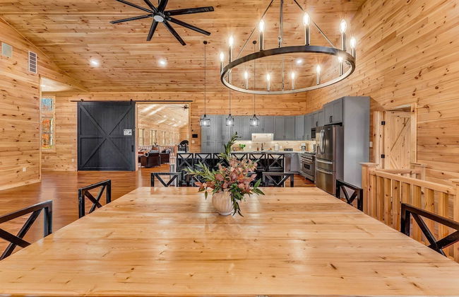 Grand Timber by Avantstay Indoor Pool Sauna Sports Court Game Room More - Foto 20