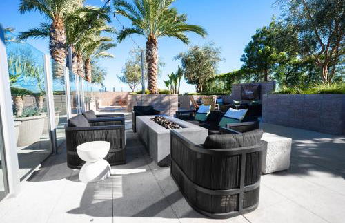 Heart of North Hollywood 2 bed Apt FREE parking, hot tub, pool, gym - Foto 8