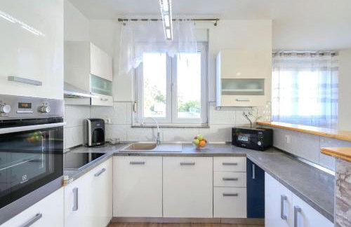 Holidayhouse Alirio with heated pool. - Foto 33