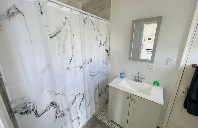 Charming 1BR Apartment Near Train Station - Foto 9