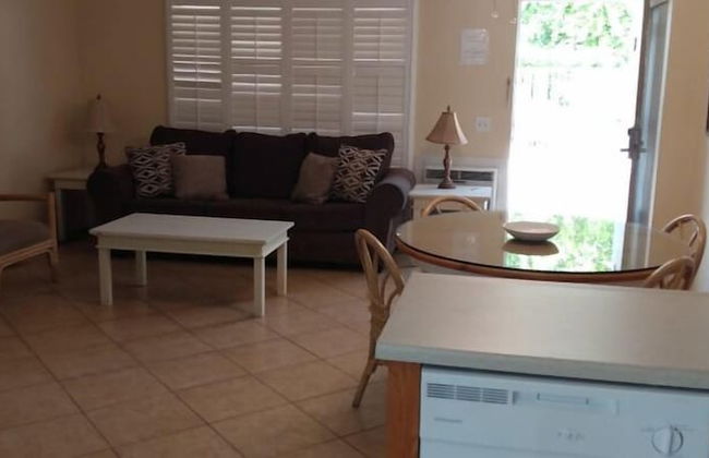 The Villas of Palm Springs - Foto 7