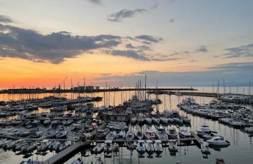 Attico con terrazza sul porticciolo turistico di Vibo Marina - Foto 3