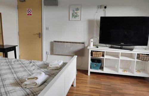 CityNights Studios with Free Parking - Foto 76