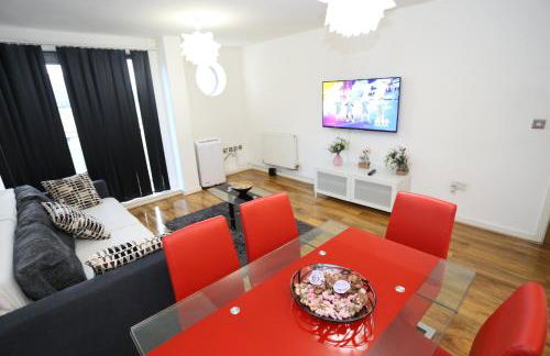 2 bed Riverview Bridge House Apartment - Foto 10