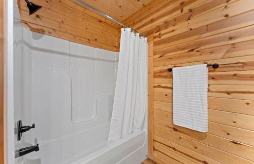 Cabin 5 Mtn View Cabin Near River with Hot Tub and Fire Pit - Foto 28