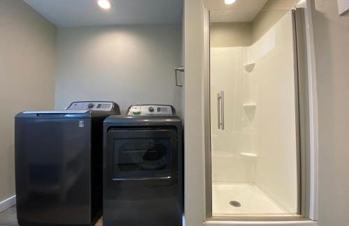 Photo Op with Sasquatch 2 min to walk Silver Mtn - Foto 27