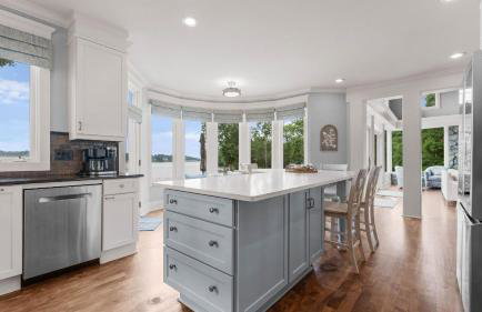 Private Dock, Pool + Hottub, Game Room, Firepit Paradise Pointe by Avantstay - Foto 31