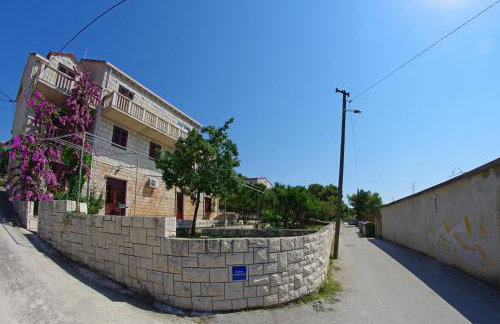 Large and charming apartment near beach with big & sunny terrace - Photo 2