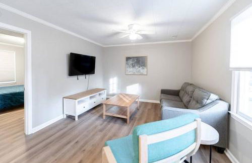 4BR Kid Friendly Fenced in Yard Playset - Foto 6