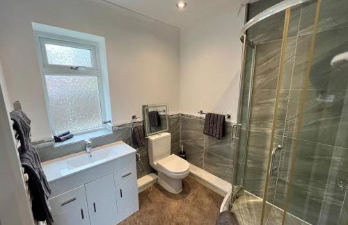 Spacious modern three Bedroom Bungalow ample parking - Foto 35