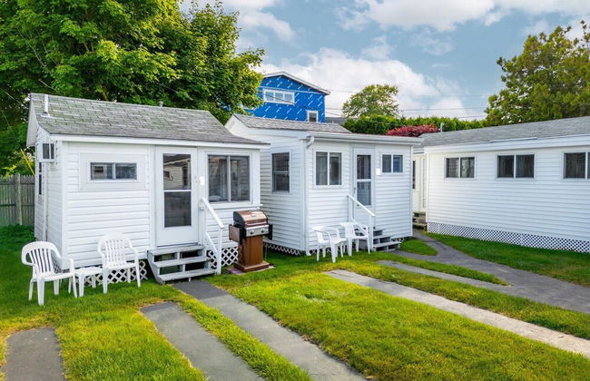 Just Beachy Charming Studio! - Photo 32