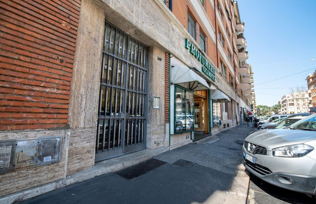 Piazza Carracci in Roma - Foto 23